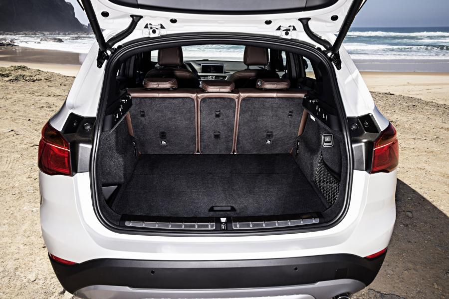 Багажник BMW X1 xDrive20d xLine (F48) 2015 года  (WW) (фото 20 из 59)